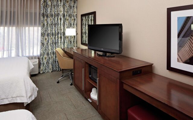 Hampton Inn & Suites Denton