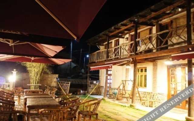 No. 73, Xiwuli · Moganshan French Light Luxury Courtyard Family-friendly Boutique Accommodation