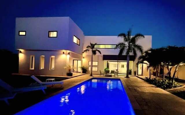 Spectacular Designer Villa 5 Star Luxury 6 Bedroom New!