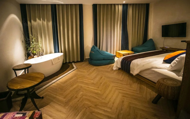 The Twelve Manor•Terraces Lodge
