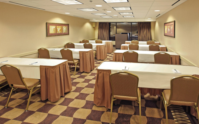 Holiday Inn Little Rock-Airport-Conference Center by IHG