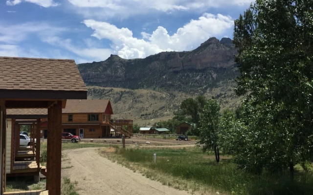 Wheels of Wonderment Twin Cabin 1