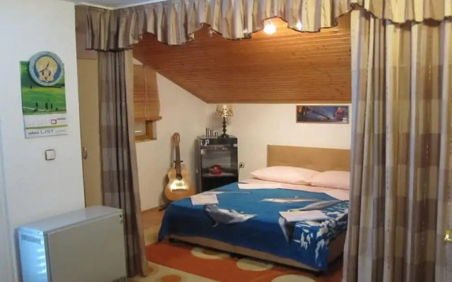 Šera - 50 m From Beach - A3