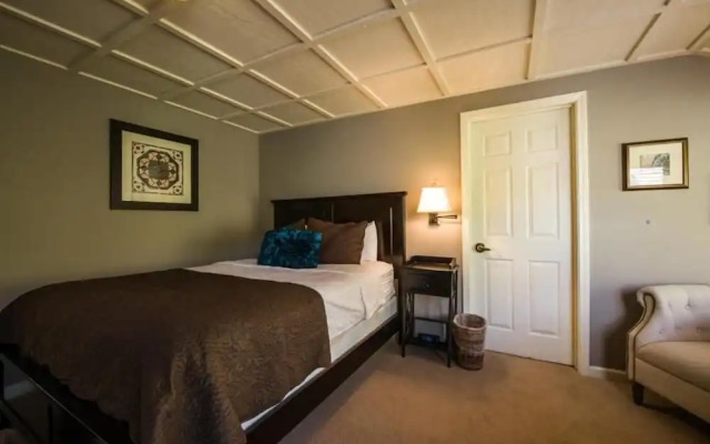 The Inn Above Oak Creek