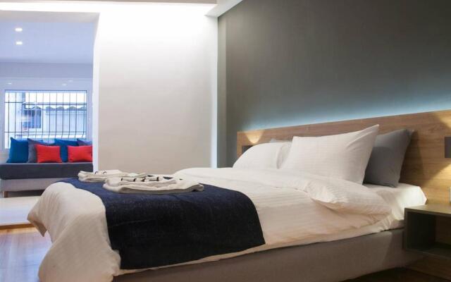 TONI'S 4BD near Classy KOLONAKI, locals enjoy it