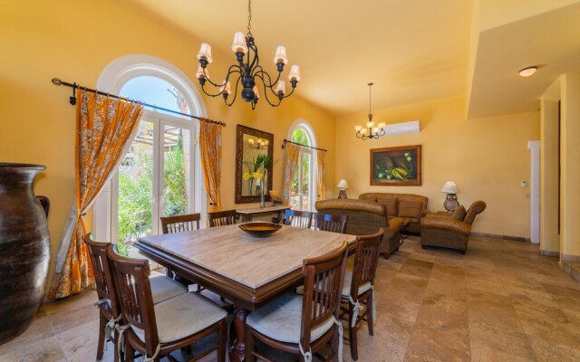 Ocean View 4BR Villa Steps From Cabo: Villa Haydee