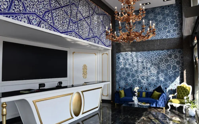 HMZ Luxury Hotel