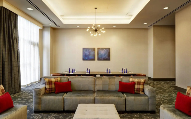 Archer Hotel Boston/Burlington