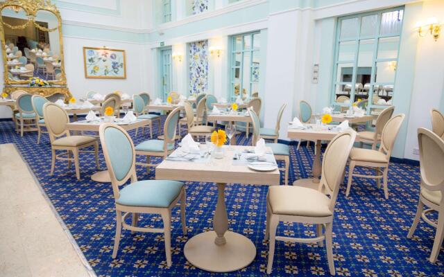 AX The Victoria Hotel