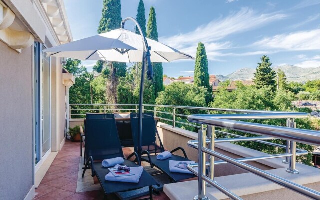 Stunning Home in Cibaca With Wifi and 2 Bedrooms