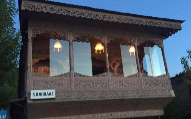 Shahbaaz Group of Houseboats