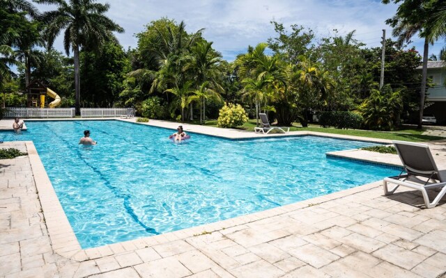Luxury Apartments and Rooms The Lagoons