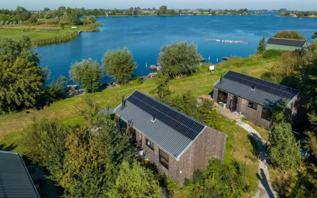 Waterlodge Tomke in Nes