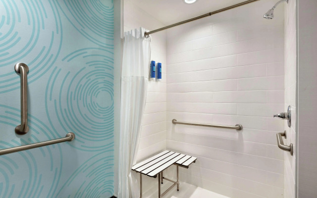 Tru by Hilton Houston Webster NASA