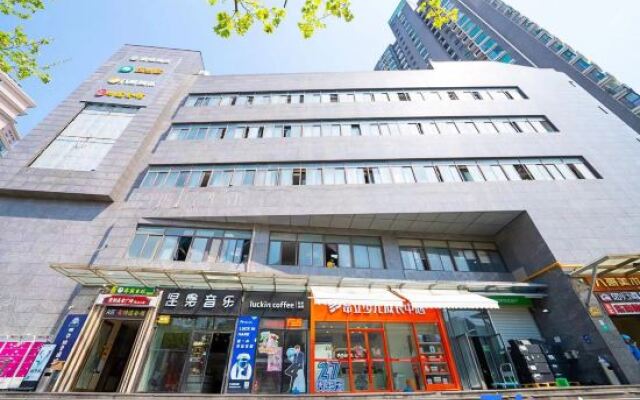 Jungui Hotel (Shanghai Jinshajiang Road Metro Station Branch)