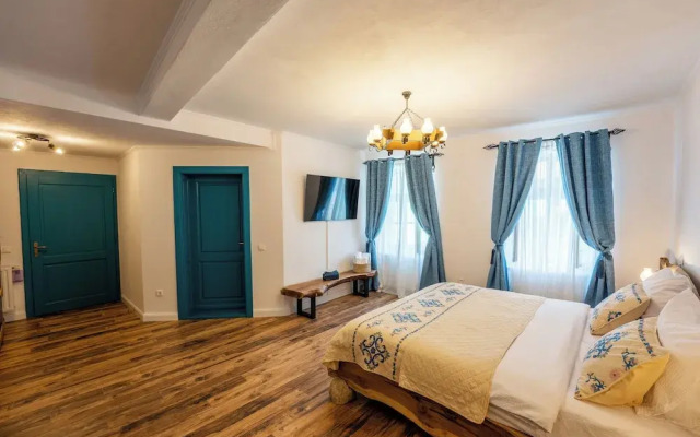 Blue House Citadel Elite Sighisoara