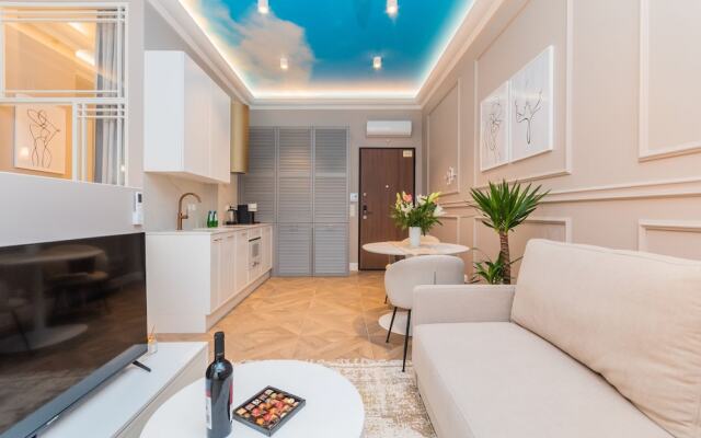 Sky Apartment by Grand Apartments