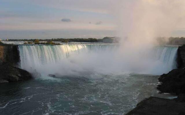 Embassy Suites by Hilton Niagara Falls Fallsview