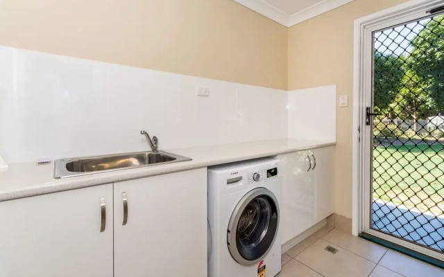 Sunsets from your front patio - Sylvan Beach Esp, Bellara