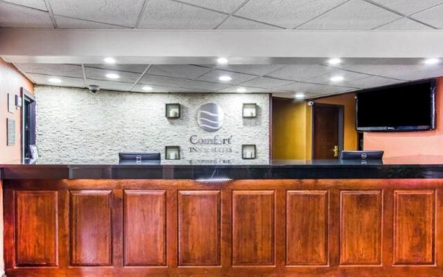 Comfort Inn & Suites