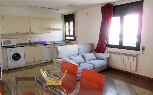 Apartamentos Pantebre 3000