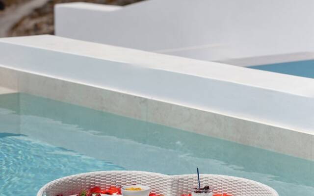 Omna Caldera Suites