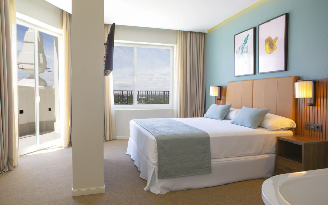 Отель Riu Plaza España