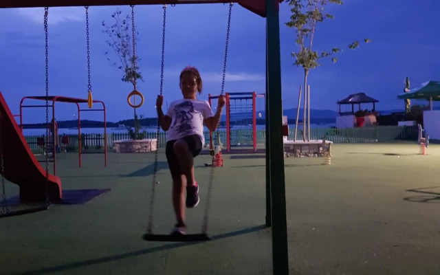 Beach apartment VAMI with sea view