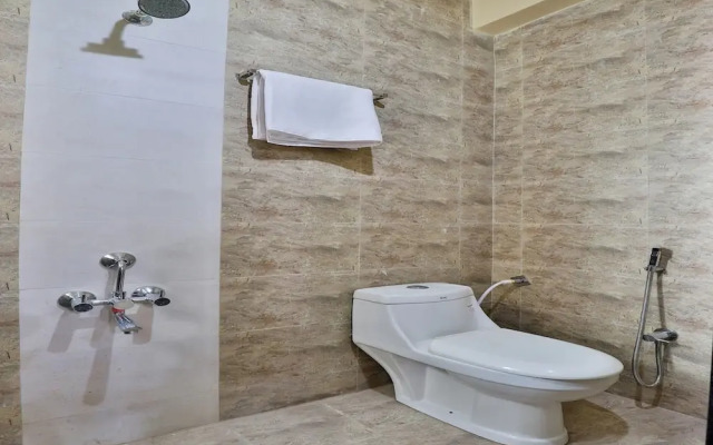 Oyo 17339 Hotel Daksh Somnath