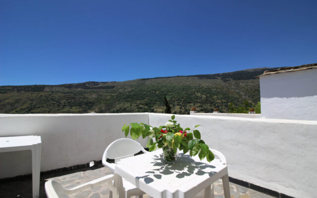 Apartamentos Rurales Poqueira