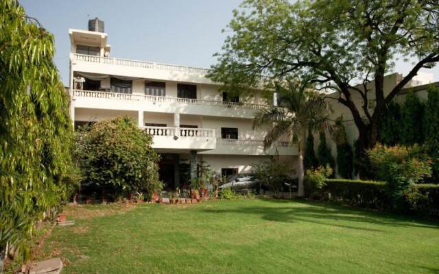 Hotel Surpin Palace