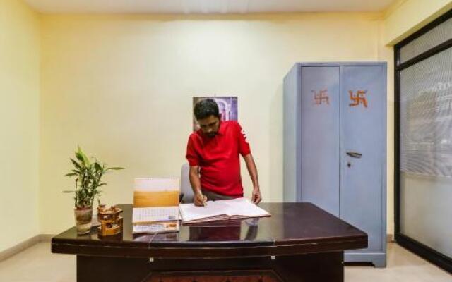 OYO 61862 Hotel Aditya