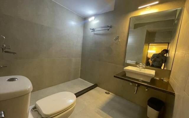 OYO 2428 Hotel Ashish