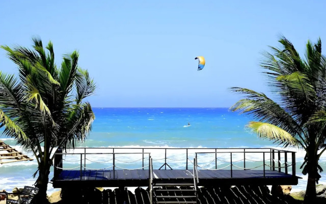 Room in Guest Room - Oceanfront Suite With Kitchenette Stunning Views & Secluded Luxury