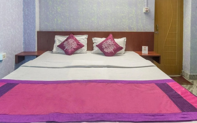 Om Regency By OYO Rooms