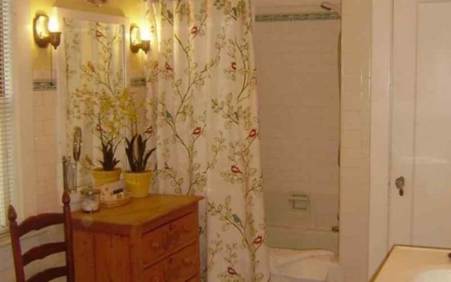 Catalina Park Inn Bed and Breakfast