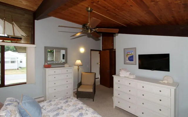 Four Flags by RedAwning