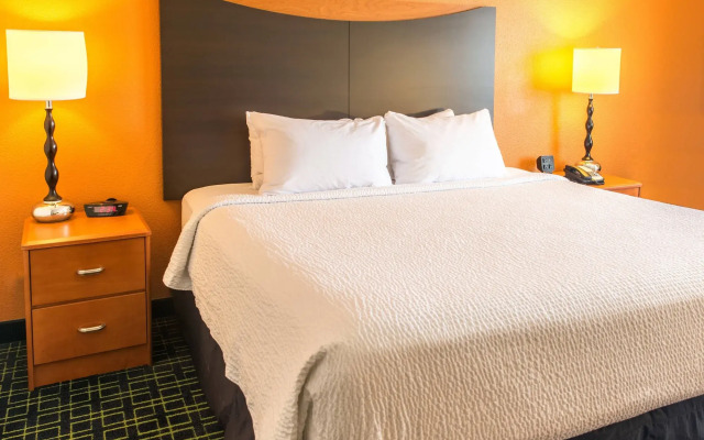 Fairfield Inn & Suites by Marriott Canton