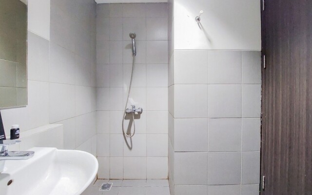 Elegant And Comfy Studio Apartment At Bintaro Icon