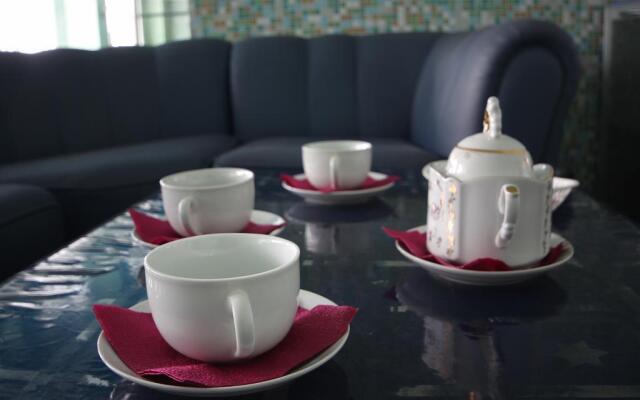 Nadezhda i K, gostinitsa