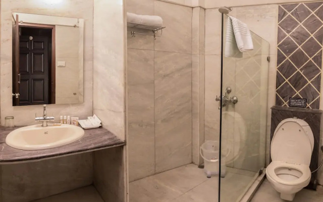 Hotel Seven Oaks