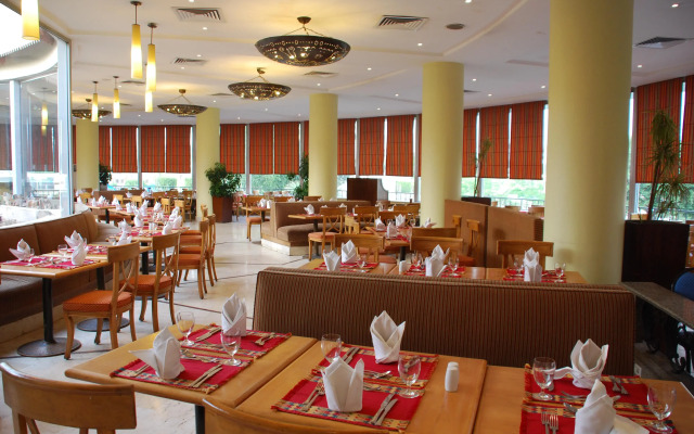 Pyramids Park Resort Cairo