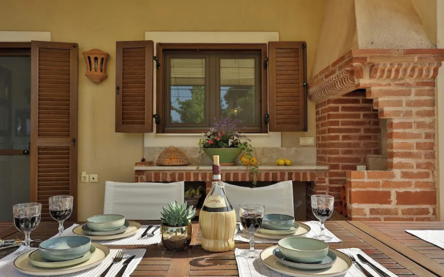 Olives and Vines all Season Villa