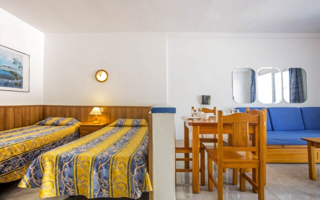 Apartamentos Puerto Colon Club