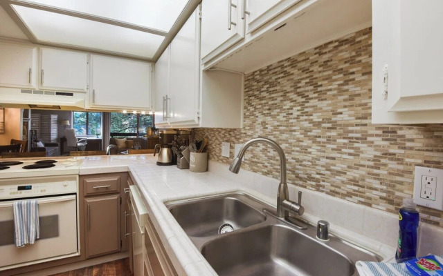 Escape to Incline Village! Min to Beach and Skiing