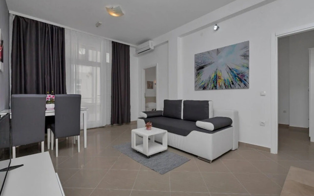 Petar - 200 m From Beach - A1