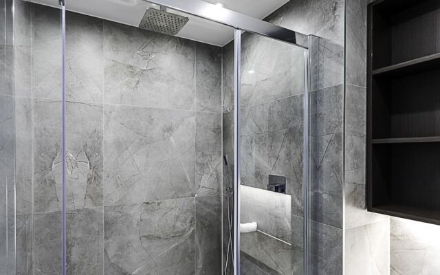 Icon Tower Flat IV