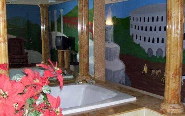 Red Carpet Inn & FantaSuite Hotel