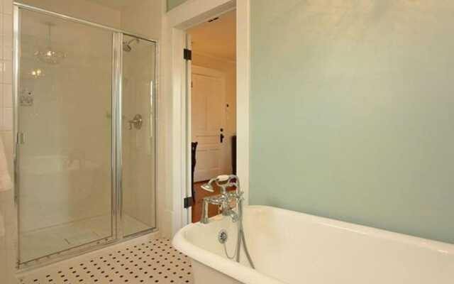 458 West Bed & Breakfast