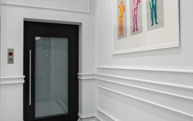 Praxitelous Luxury Suites